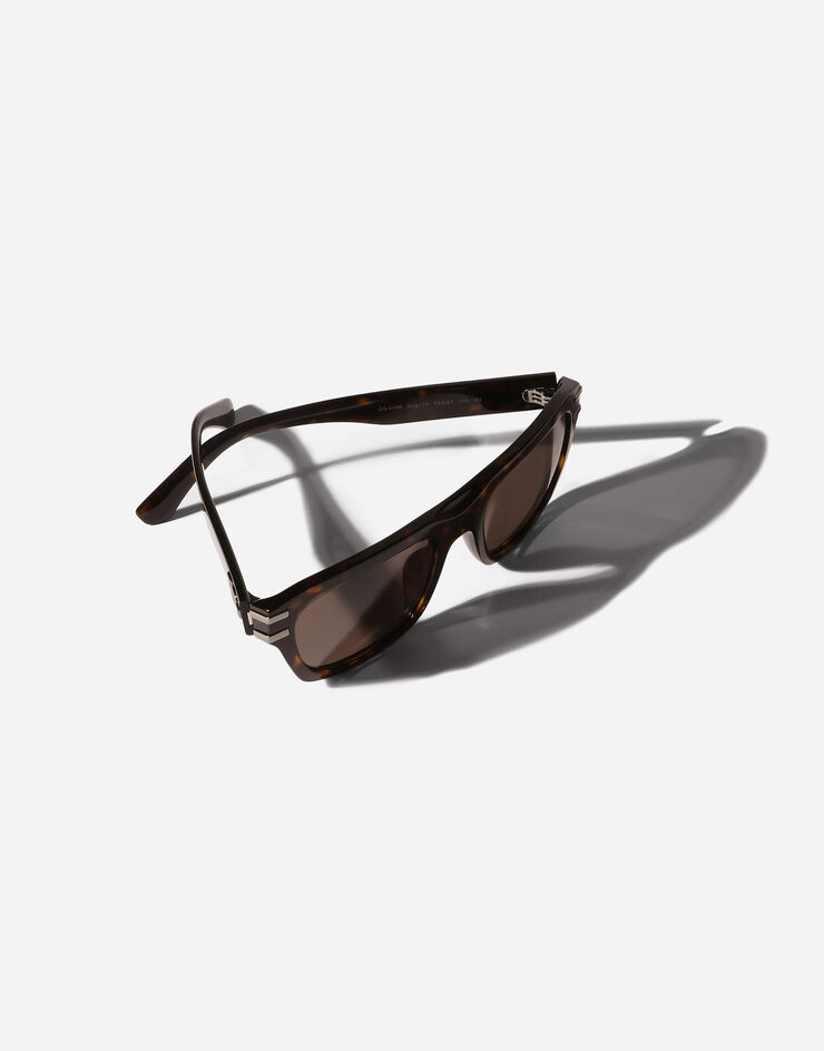 Dolce & Gabbana نظارة شمسية DG Griffe بني VG4496VP273