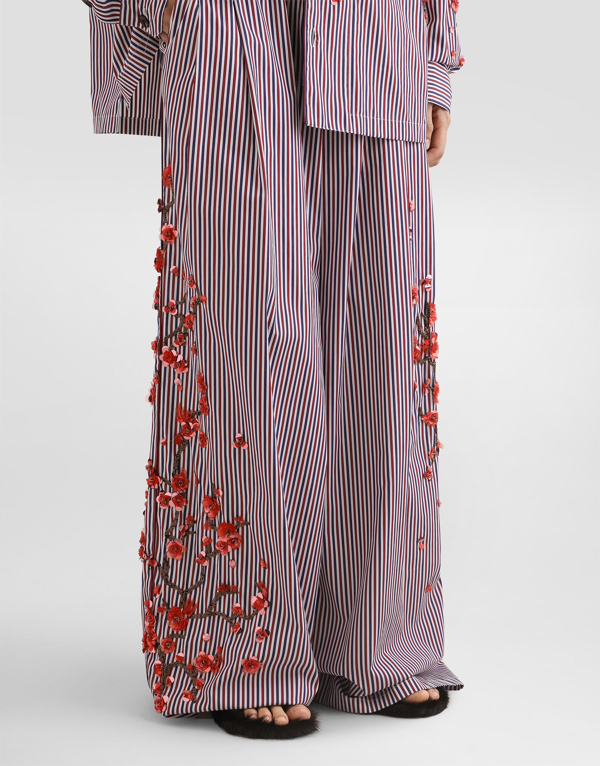 Cotton vanity trousers with embroidery and piping in Multicolor