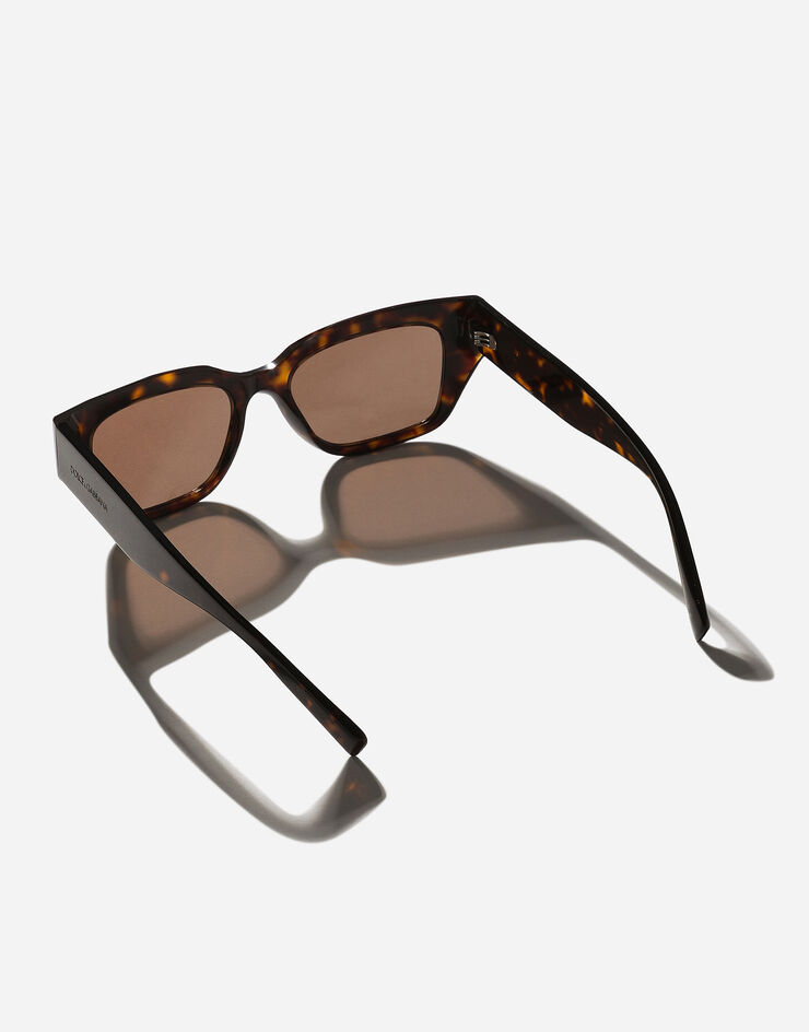 Dolce & Gabbana Lunettes de soleil DG Sharped Marron VG446BVP273