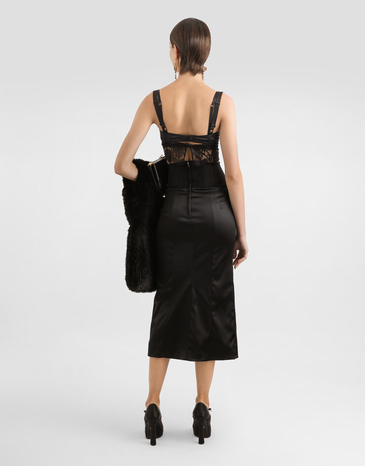 Dolce & Gabbana تنورة ساتان بطول للربلة وتفصيل حزام طراز كورسيه أسود F4CI1TFURAD