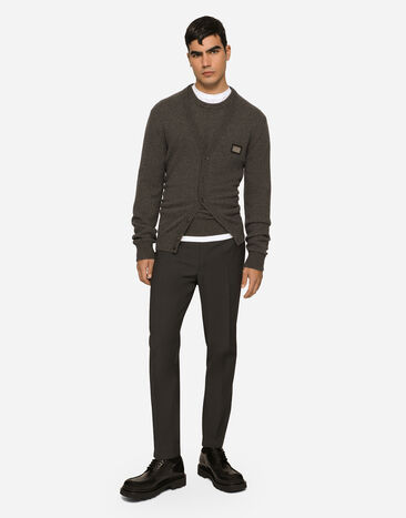 Dolce&Gabbana Pantalón de algodón elástico con parche DG Gris GW13EZFURIR