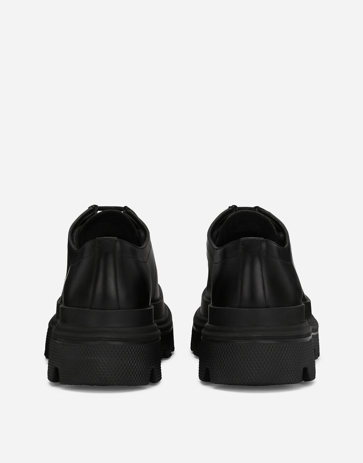 Dolce & Gabbana حذاء ديربي من جلد عجل مصقول أسود A10782AB640