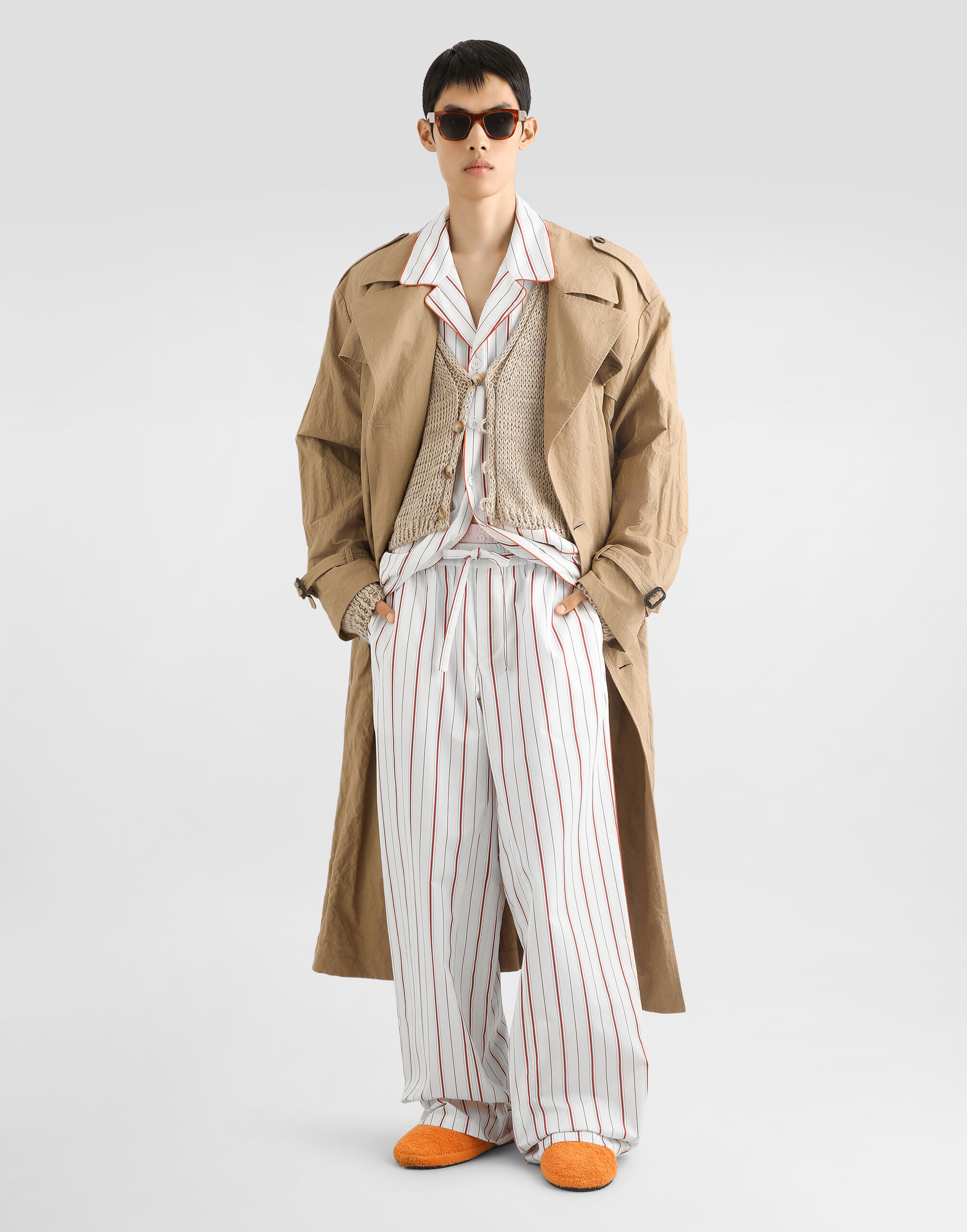 Crinkled effect cotton trench coat in Beige for Men