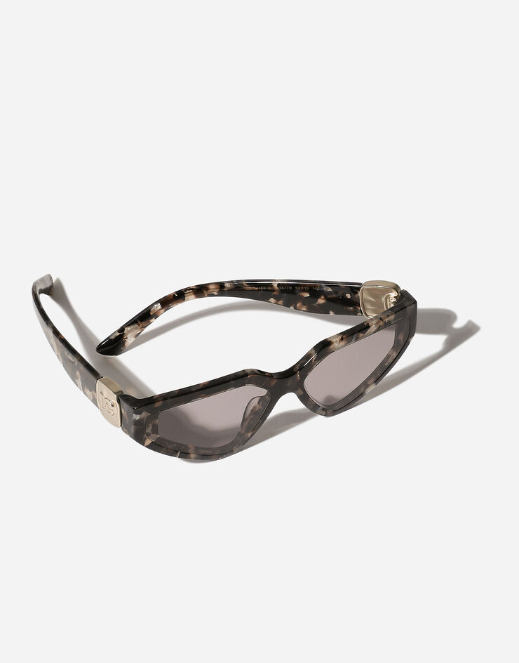 Dolce & Gabbana نظارة شمسية DG Precious لؤلؤي بني هافان VG446AVP87N