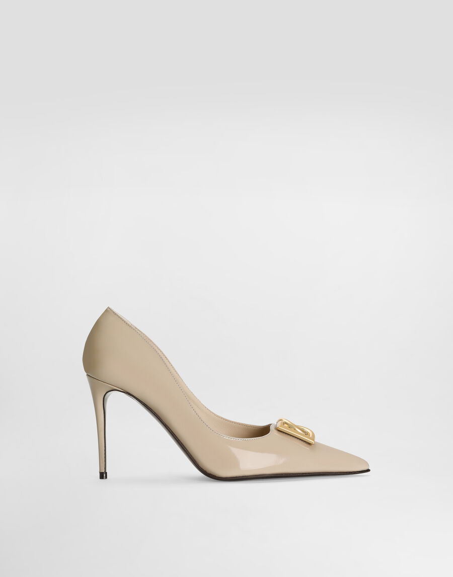 Calfskin pumps