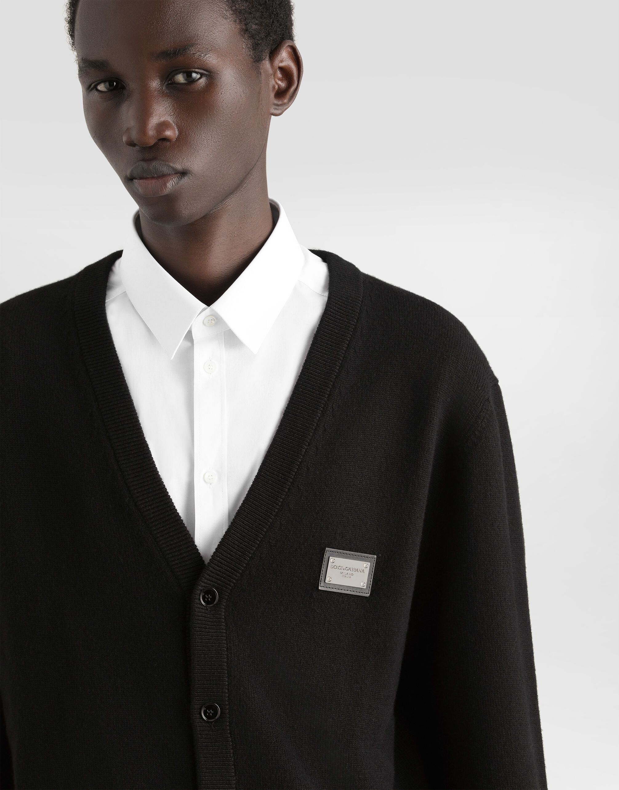 D&G DOLCE & GABBANA ボタンニットカーディガン 茶/CZ27 Cashmere and wool cardigan with branded tag in Black for Men
