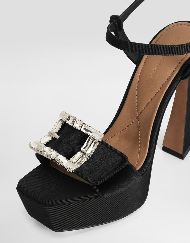 111 Dolce & Gabbana   