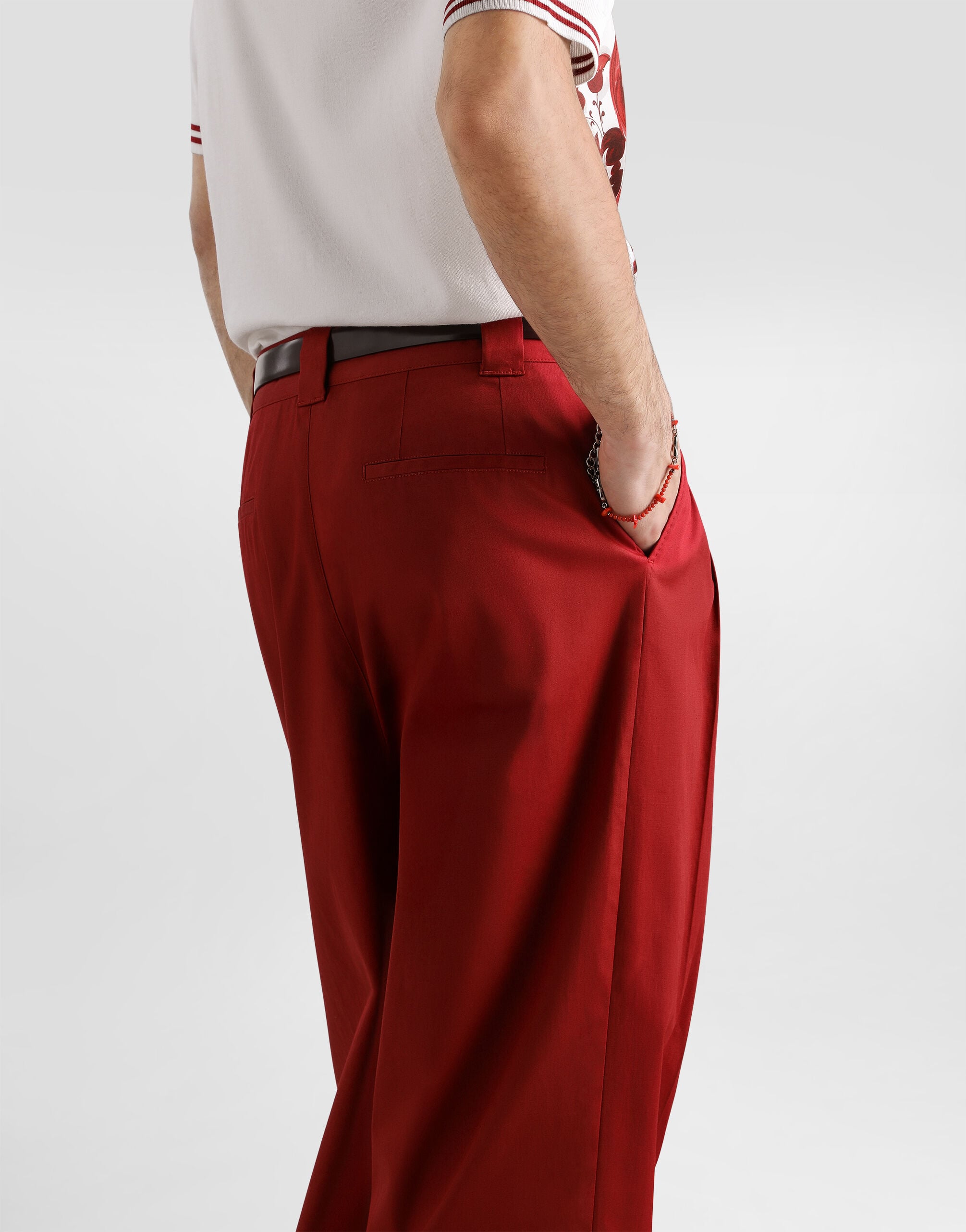 Redのメンズ ストレッチ コットン ギャバジン パンツ | Dolce&Gabbana®