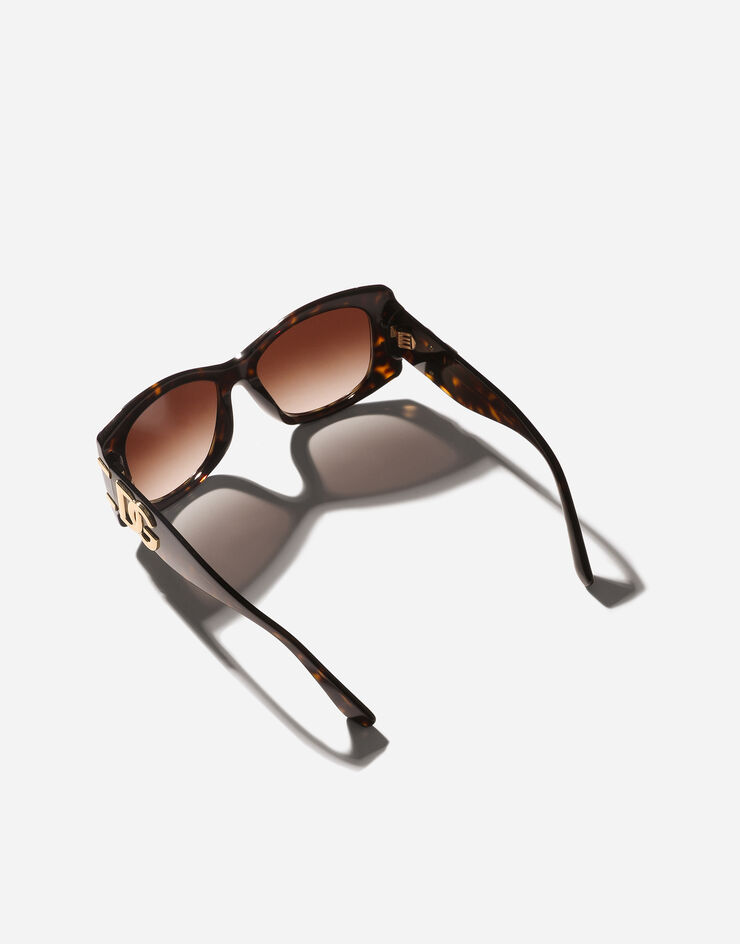 Dolce & Gabbana نظارة شمسية DG Griffe بني VG4501VP213