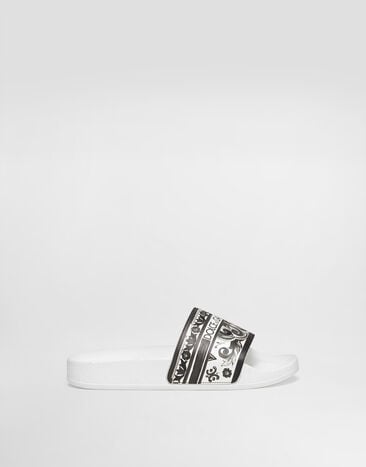 Dolce & Gabbana شبشب من جلد عجل بطبعة مايوليكا متعدد الألوان DD0318A1838