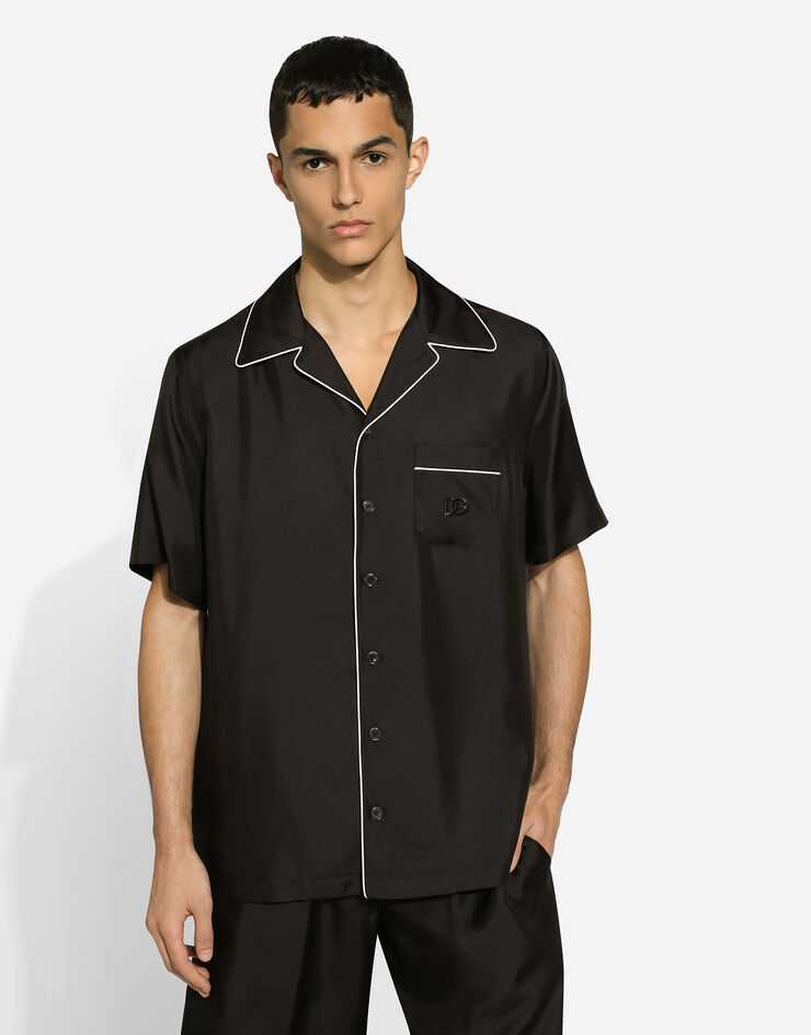 Dolce & Gabbana Hemd aus Seidentwill mit DG-Stickerei Schwarz G5KS3ZFU1S4