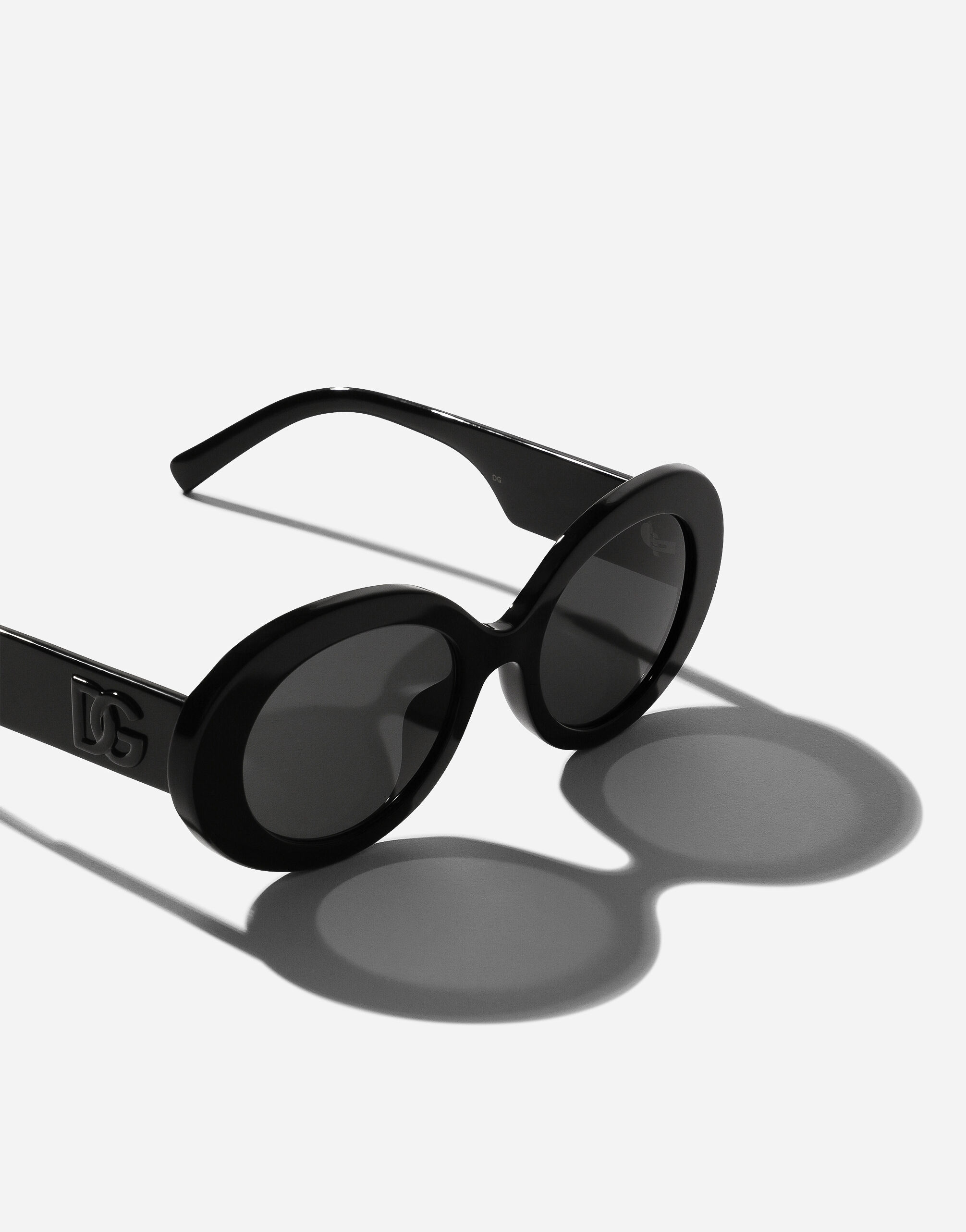 DG Logo sunglasses in Black for Dolce Gabbana