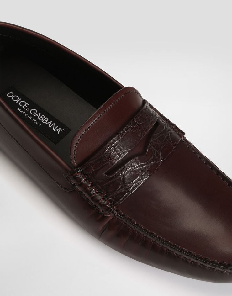 Dolce & Gabbana Mocassins DG Driver en cuir avec empiècements en crocodile Bordeaux A50736A2K02