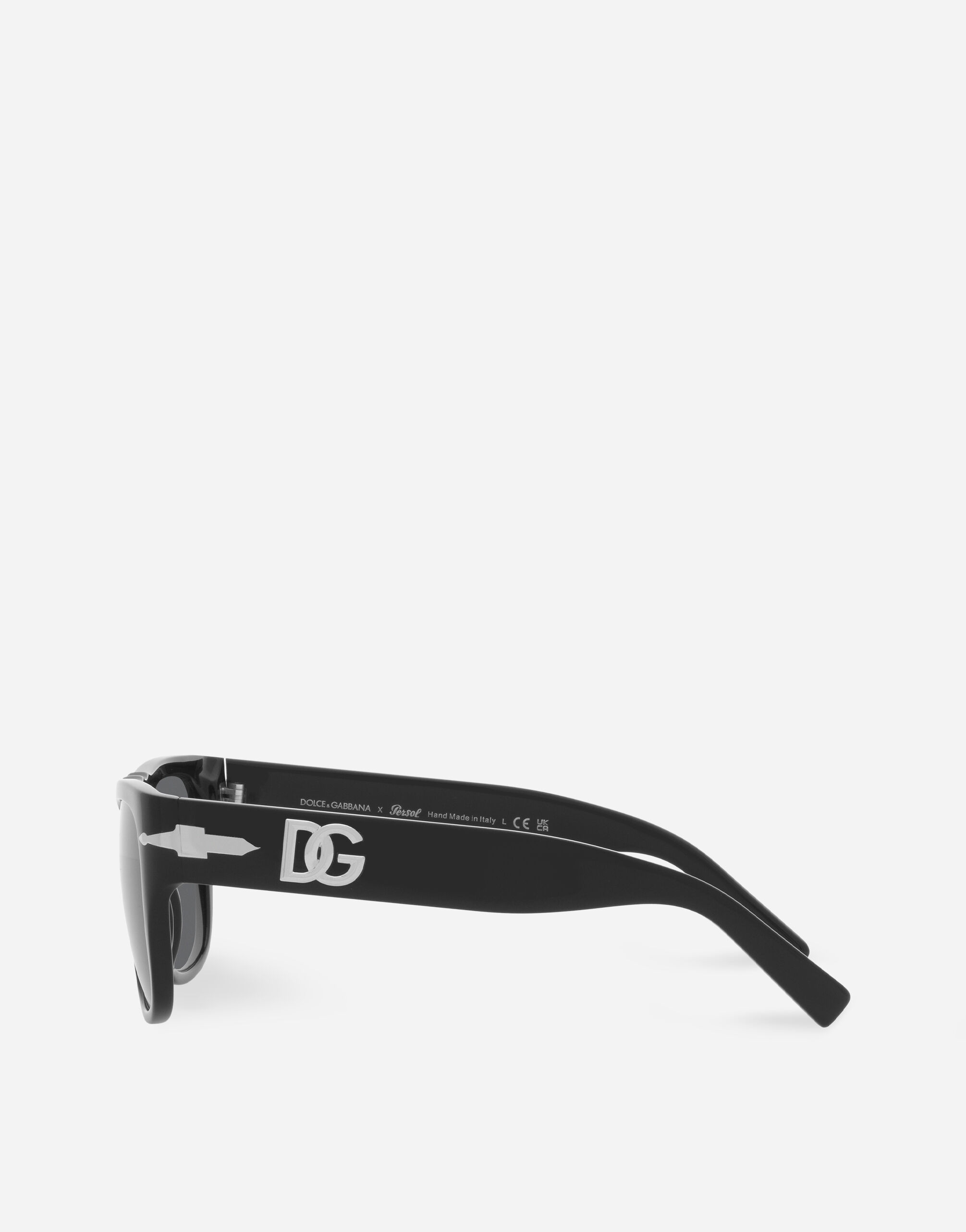 Dolce and gabbana hand sunglasses 2025
