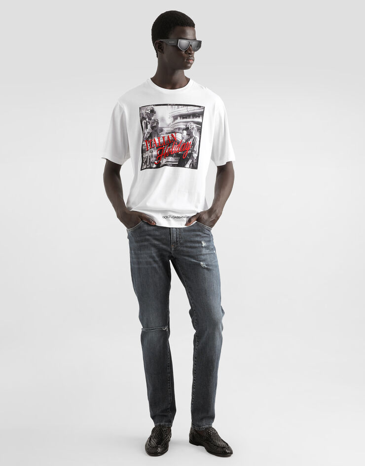 Dolce & Gabbana تيشيرت قطني بطبعة إيطاليان هوليدّي أبيض G8PN9TG7O4T