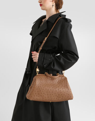 Dolce & Gabbana حقيبة يد Grandma كبيرة من جلد نعامة متعدد الألوان BB7992B8G31