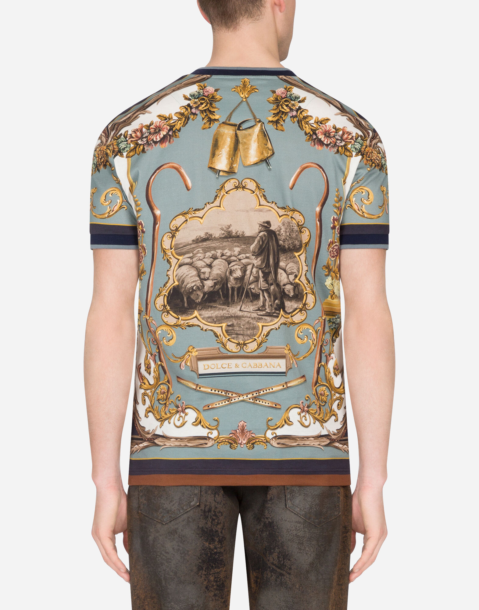 【Dolce & Gabbana】コットンTシャツ ヘラルドパッチ付き Dolce & Gabbana Cotton T-Shirt With Patch | Sendegaro US
