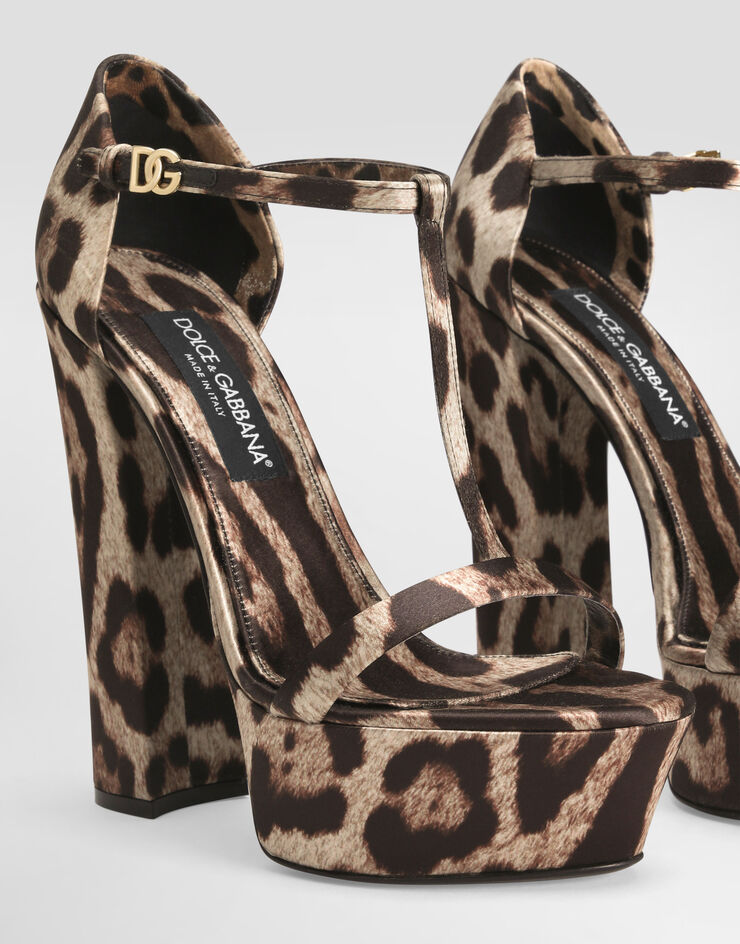 111 Dolce & Gabbana   