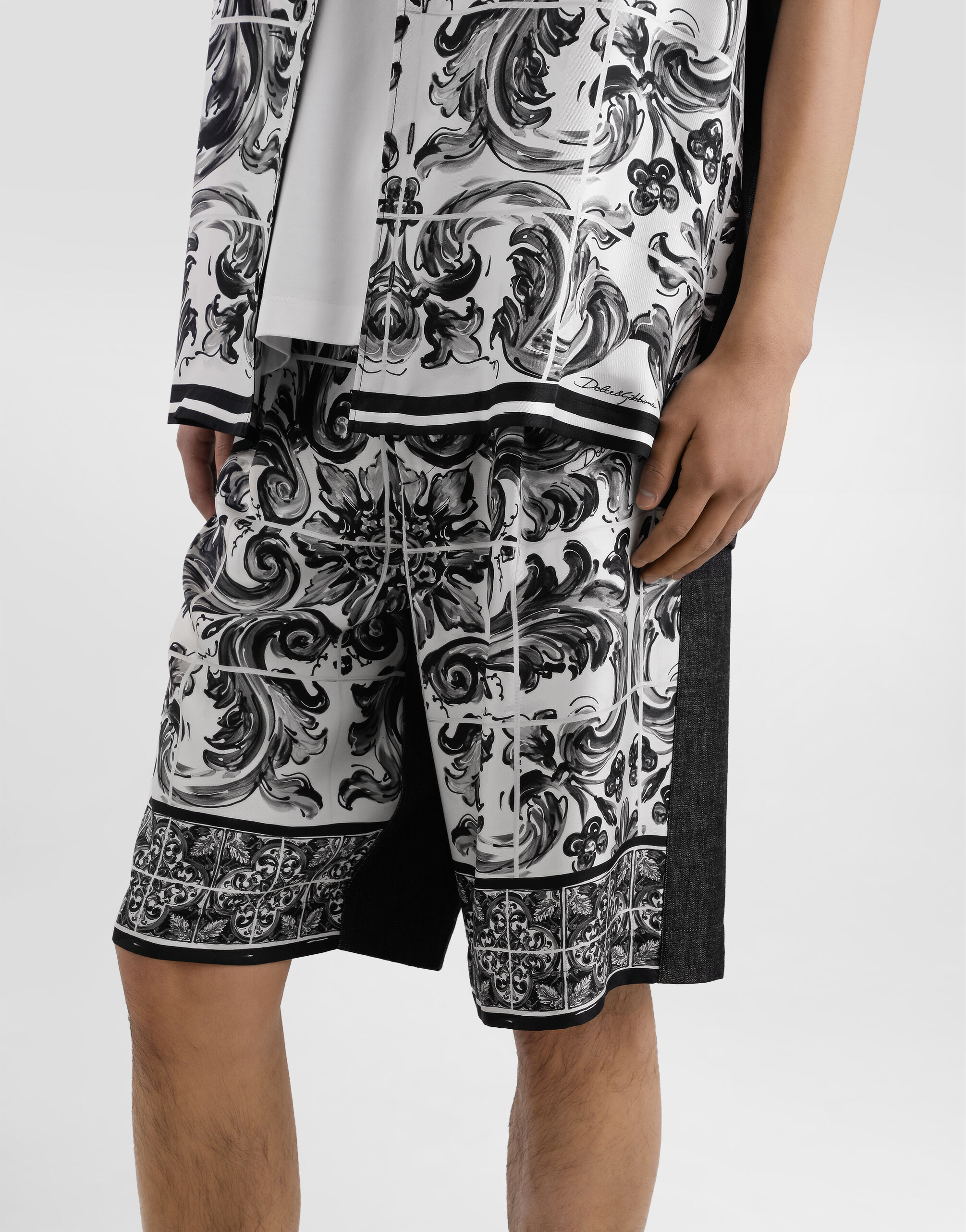 【関税込み】dolce & gabbana Maiolica' print bermuda shorts Majolica-print silk jogging shorts in Print for Men