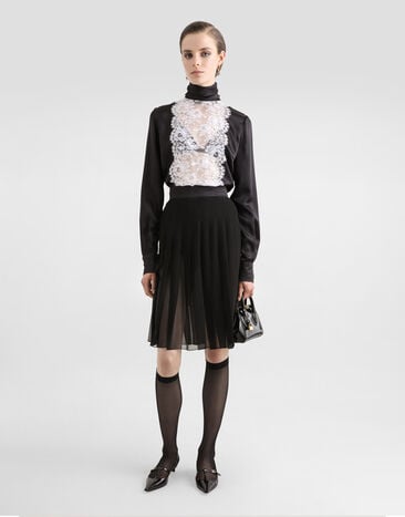 Dolce & Gabbana Haut droit en satin avec plastron en dentelle Noir F7AK0TFU1AU
