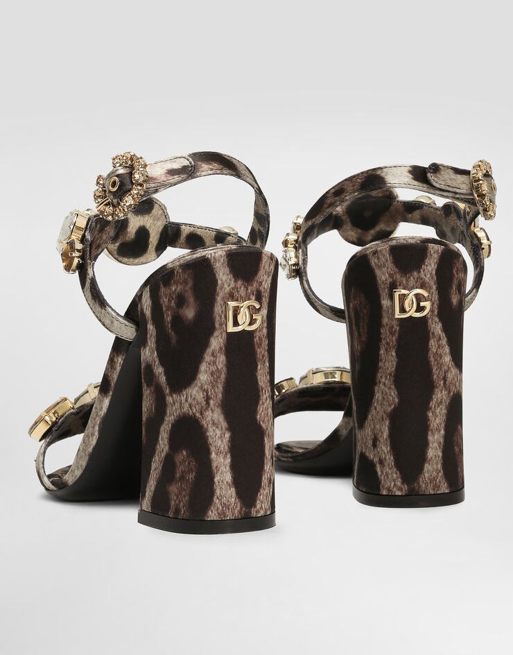 111 Dolce & Gabbana   
