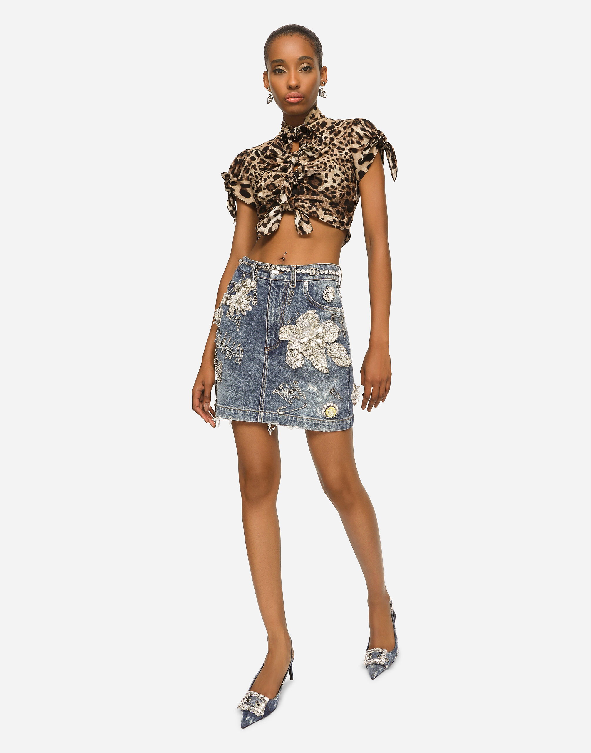 スカート DOLCE & GABBANA EMBROIDERED MINI SKIRT Cotton miniskirt with floral embroidery and rhinestone