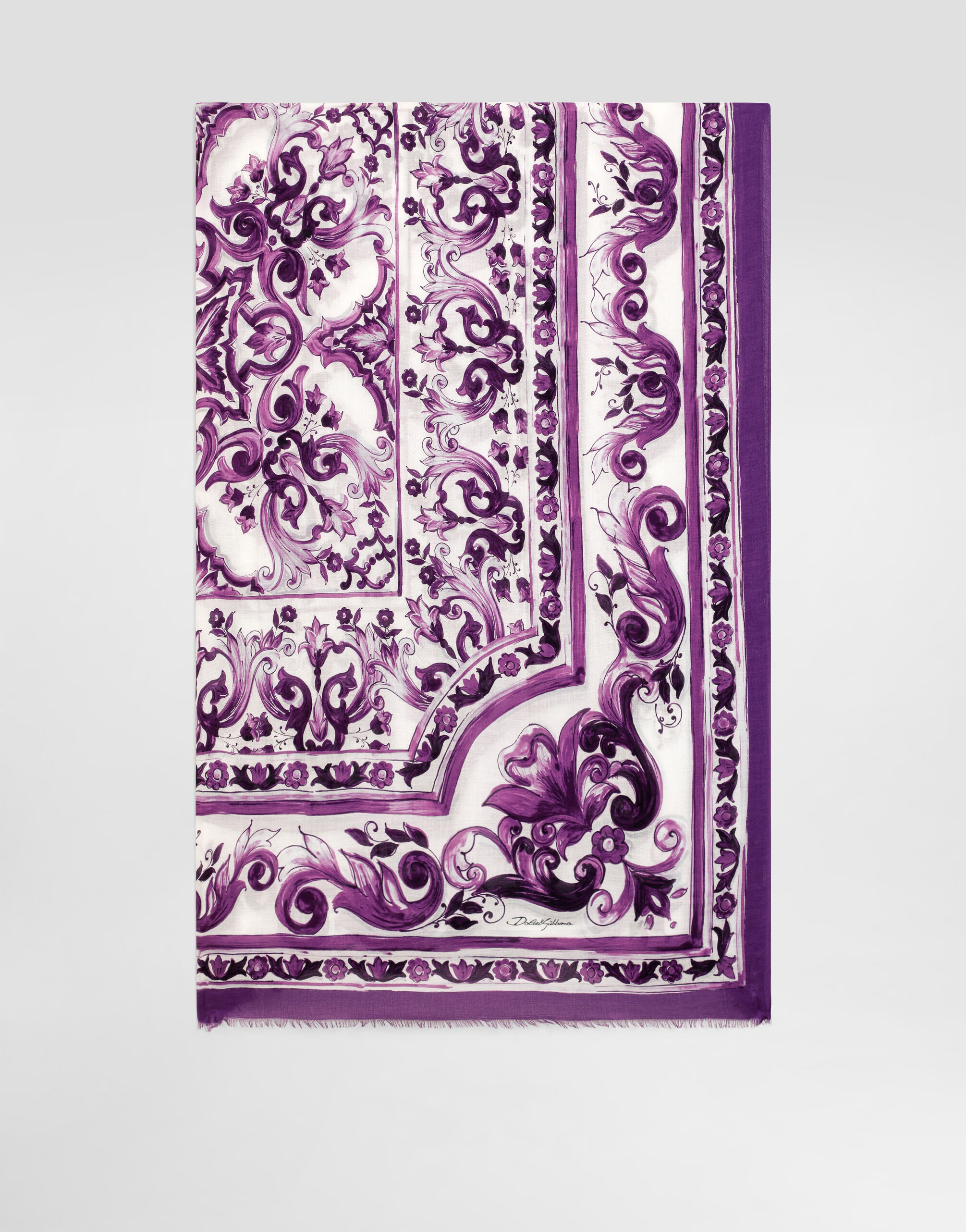 スカーフ Dolce & Gabbana 'Maiolica' print stole (FS184AGDC6X HP3ON) Majolica-print silk stole in Multicolor for Women
