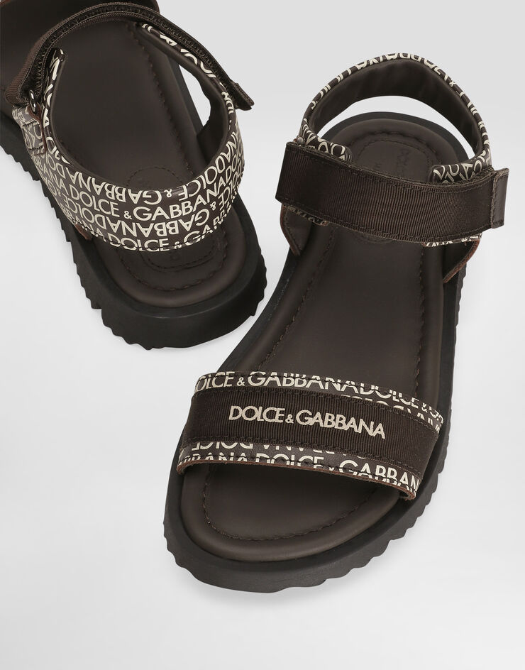 Dolce & Gabbana Sandales en cuir de veau avec logo Dolce&Gabbana imprimé  Brown DA5207AX182