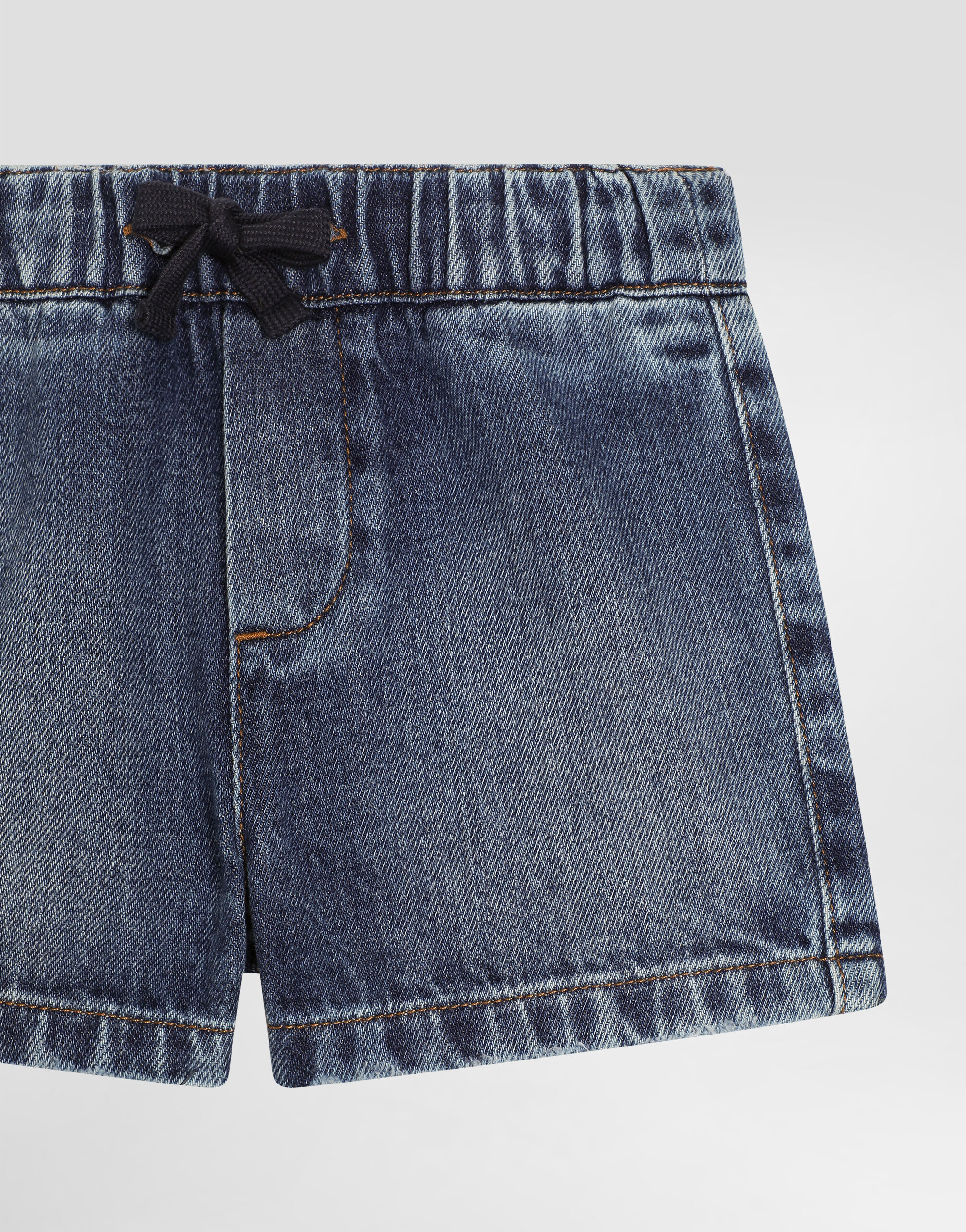ショートパンツ Dolce & Gabbana Denim Shorts 5-pocket denim shorts with DG logo in Blue for Boys