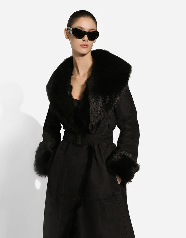 Dolce & Gabbana معطف شيرلينغ بحزام أسود F0E2SLFUP87