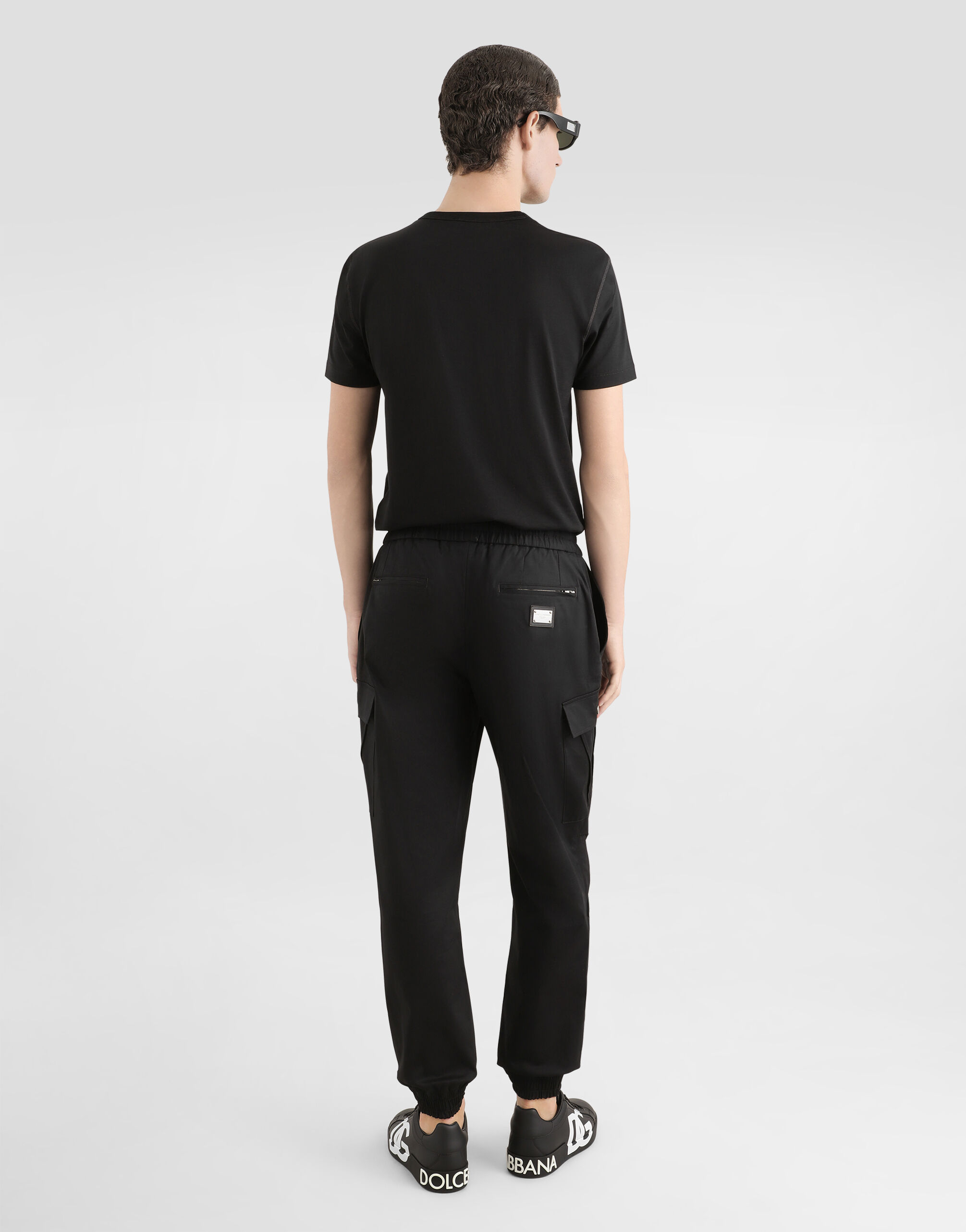 Blackのメンズ カーゴパンツ コットン ロゴプレート | Dolce&Gabbana®