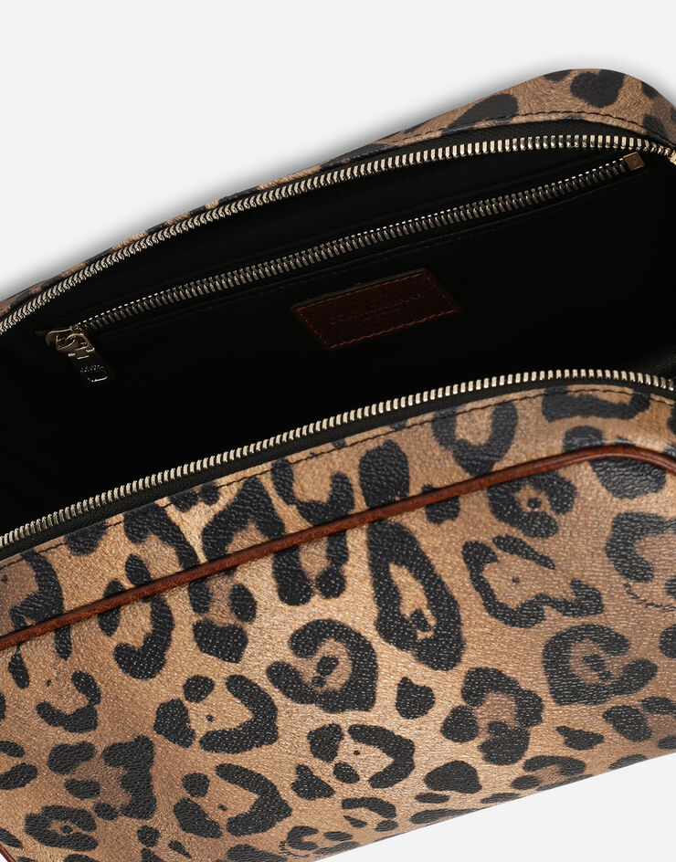 Dolce & Gabbana Несессер из материала Crespo с леопардовым принтом с пластинкой с логотипом разноцветный BI3076AW384