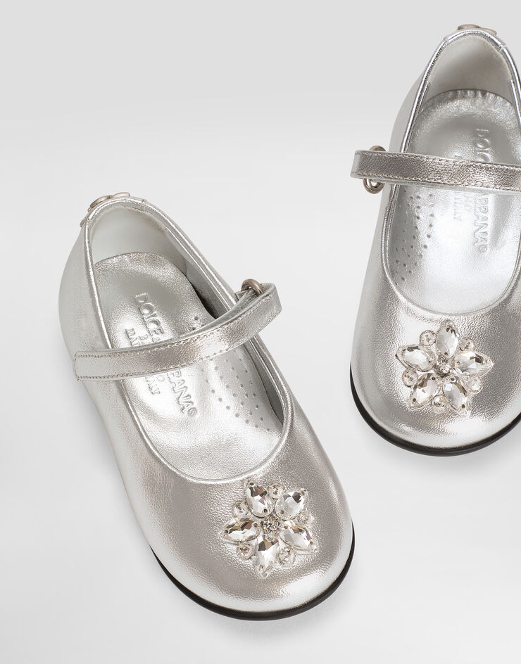 Dolce & Gabbana Bailarina de napa con broche Dolce & Gabbana Bailarina de napa con broche Silver D20108AX261