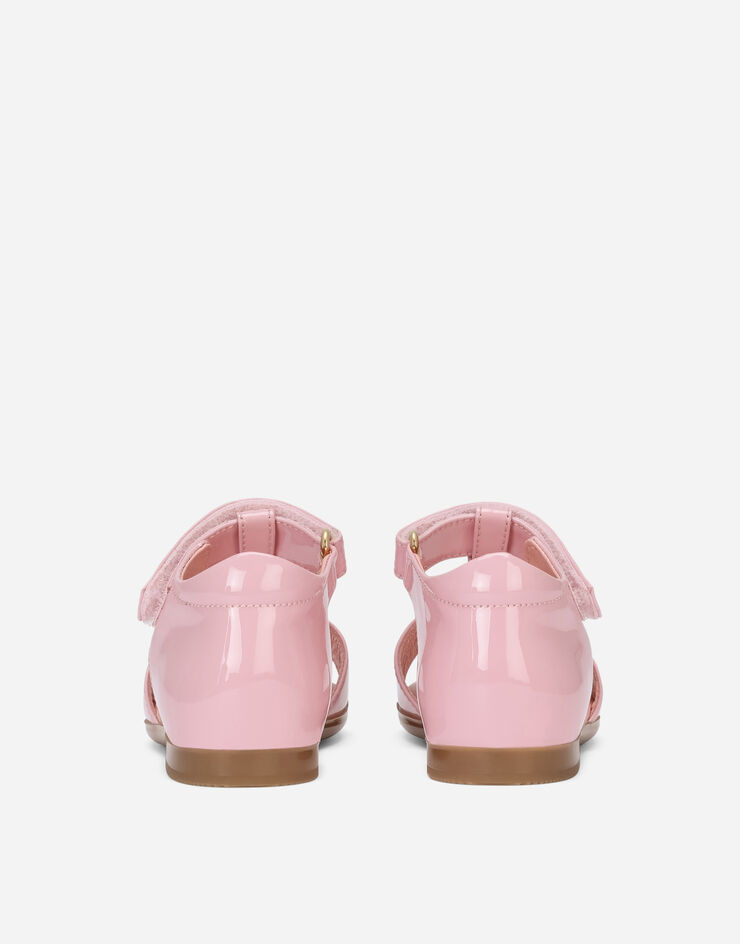 Dolce & Gabbana Sandalia para primeros pasos de charol con logotipo DG metálico Dolce & Gabbana Sandalia para primeros pasos de charol con logotipo DG metálico Rosa D20082A1328