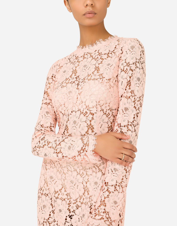 Dolce & Gabbana خاتم تراثي ذهب أصفر عيار 18 قيراط مرصع بياقوت أسود متعدد الألوان ذهبي WRKH3GWMIX1