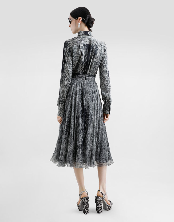Dolce & Gabbana Longuette-Tellerrock aus Chiffon mit Fellprint Grau F4C2VTIS1X3