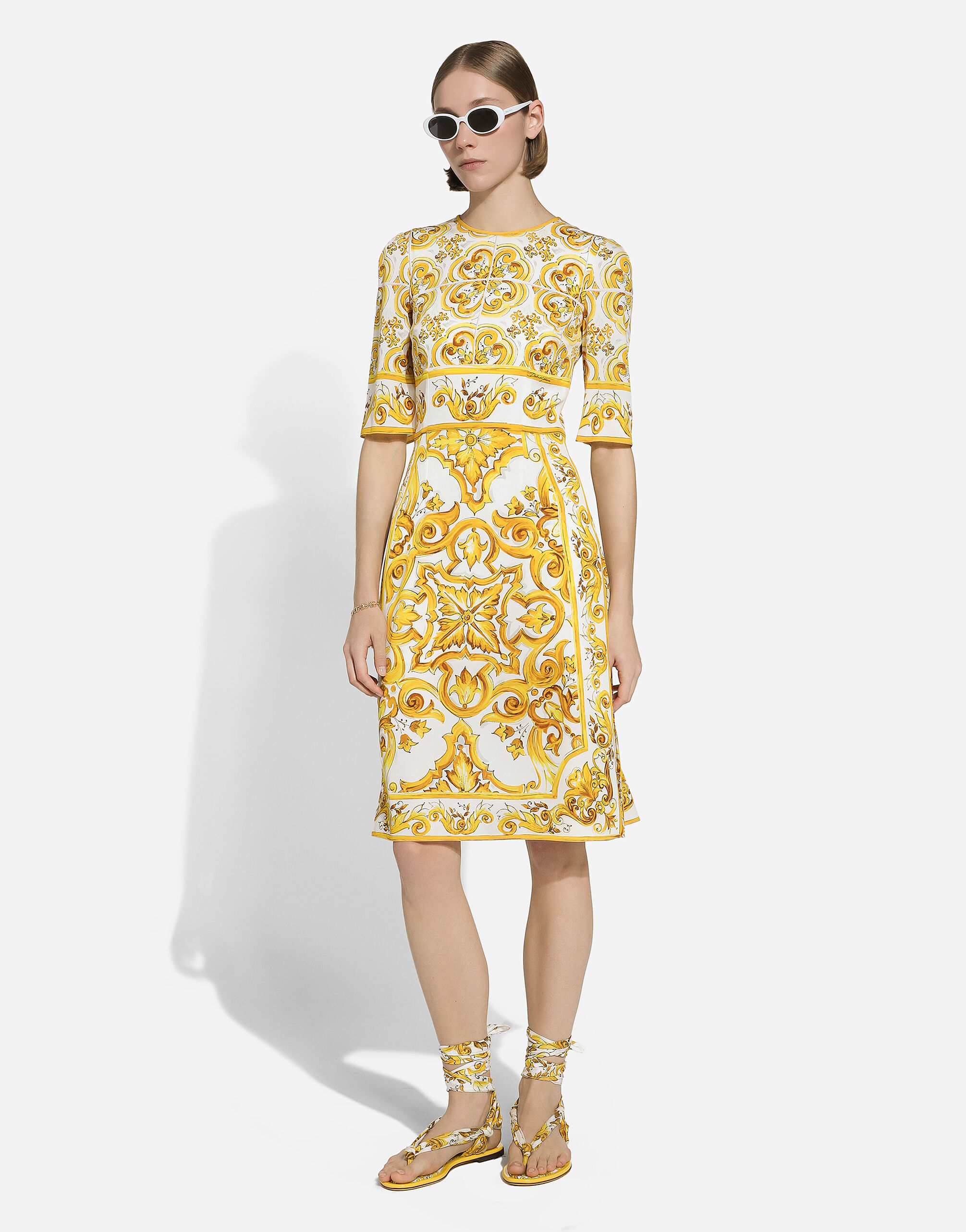 プリのウィメンズ マヨリカプリント シルクシャルムーズ ミディドレス | Dolce&Gabbana®