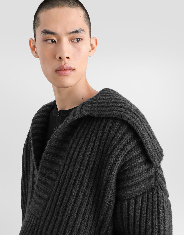Dolce & Gabbana Cashmere sweater Dolce & Gabbana Cashmere sweater Grey GXZ47TJAWZ6