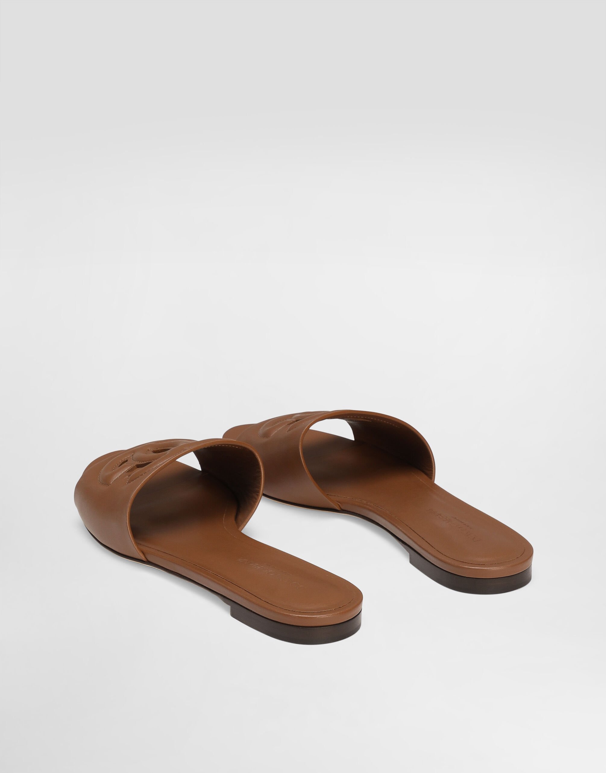 【送料&関税込】Dolce & Gabbana Leather Slides With Logo Calfskin slides with DG logo in Lilac for Women