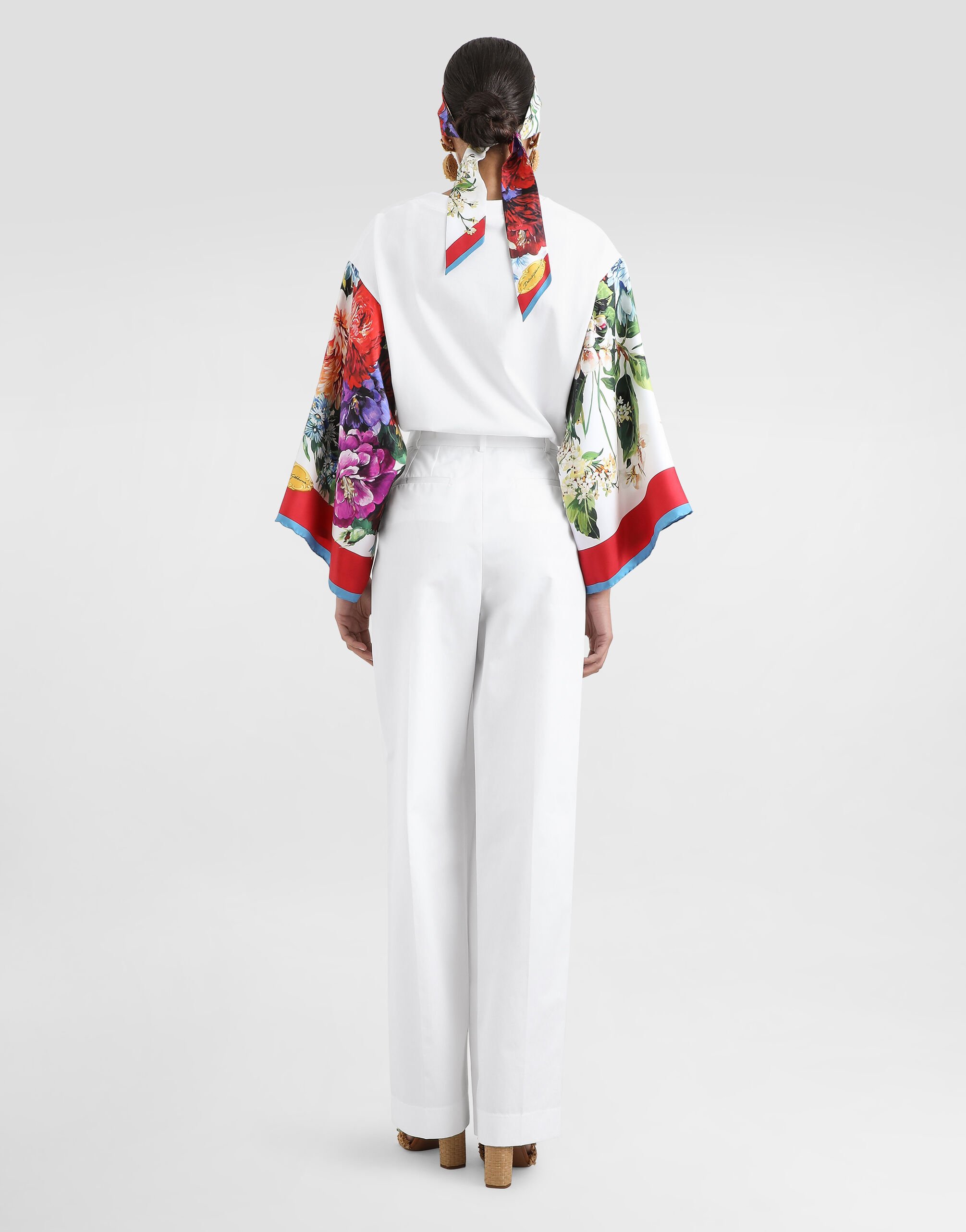 スカーフ DOLCE & GABBANA Woman Neck scarf White FN090RGDC5C HH5PD Short-sleeved t-shirt with foulard in White for Women
