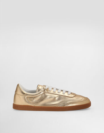 Dolce & Gabbana Zapatilla Saint Tropez en piel laminada Dorado CS2255A3H57