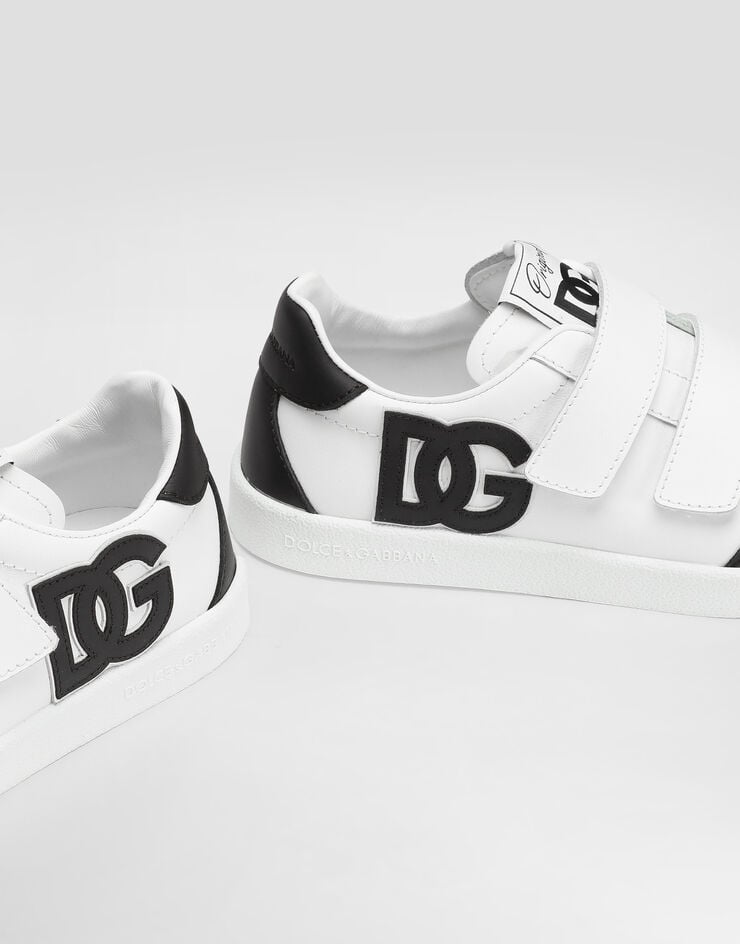 Dolce & Gabbana سنيكرز برقبة منخفضة DG Original من جلد عجل بشعار DG متعدد الألوان DA5254A1048