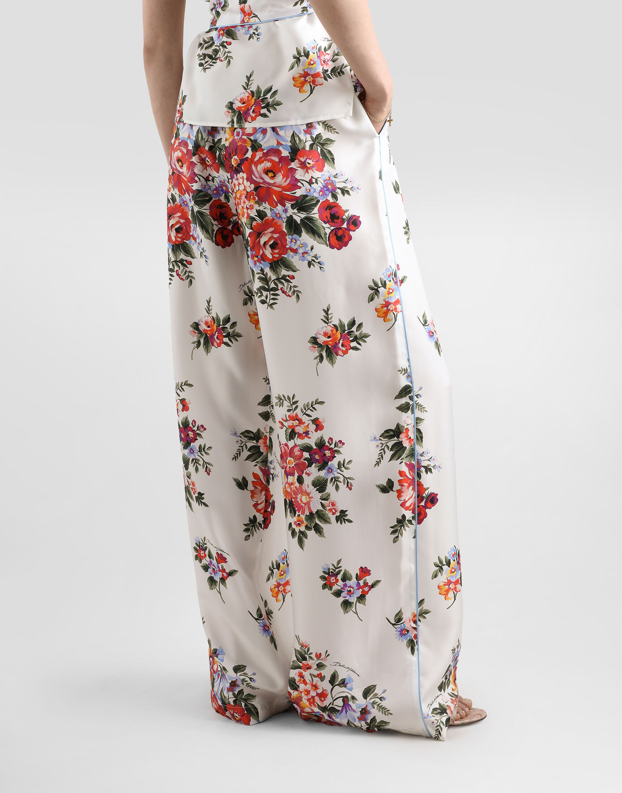 Multicolorのウィメンズ Flower bouquet-print twill trousers