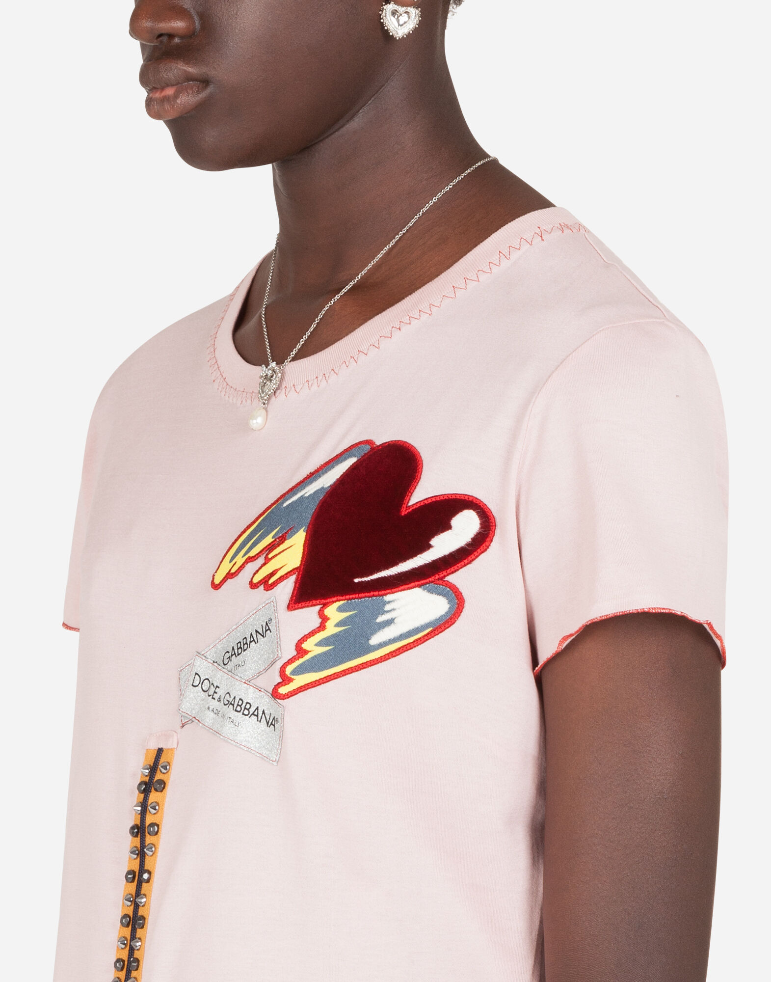 T shirt with cotton patch embellishment