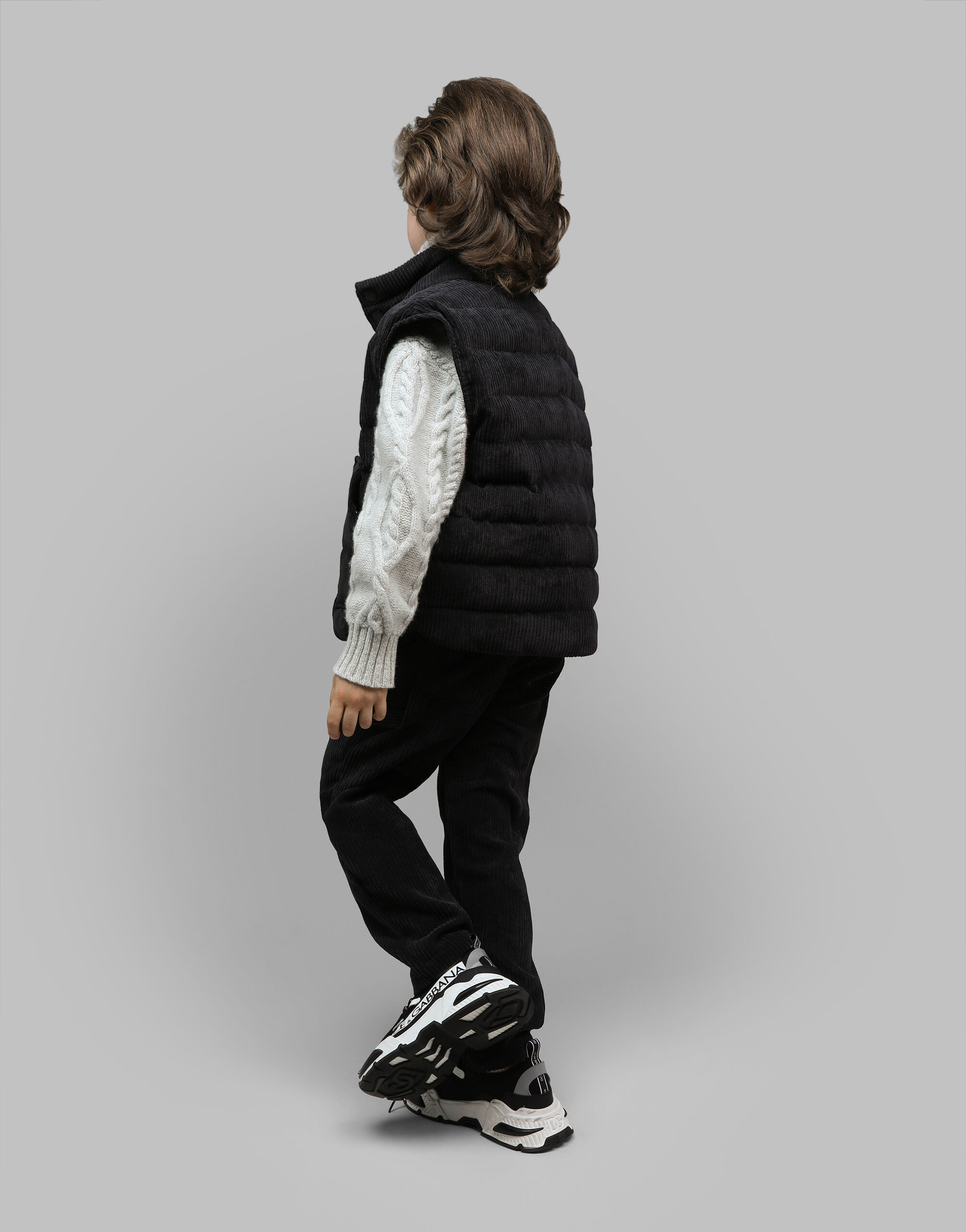 Doudoune courte en velours cotele avec plaquette a logo en Noir pour garcon Dolce Gabbana