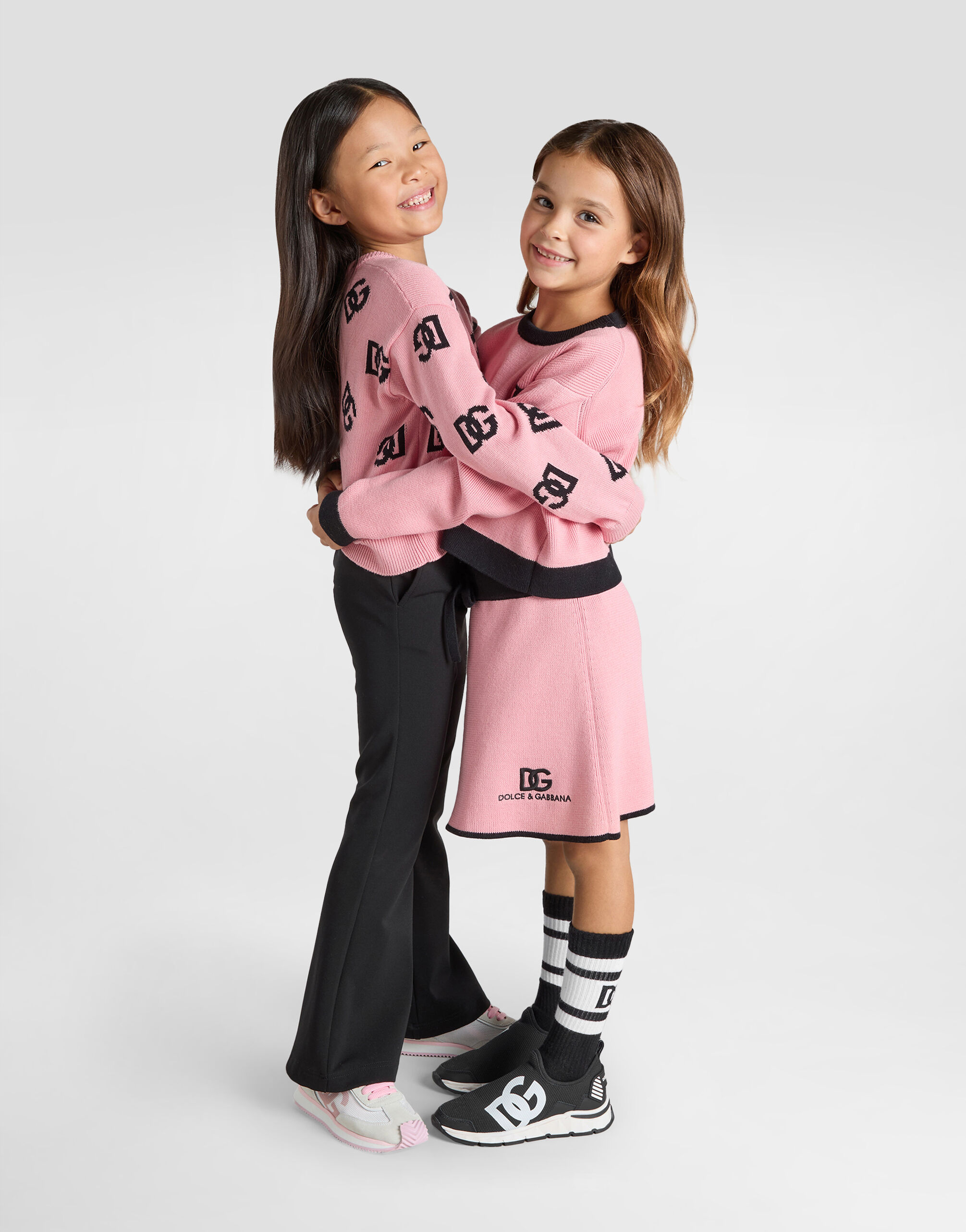 希少Dolce & Gabbana 長袖カットソー　ピンク　イラスト Plaint-knit pullover with DG logo in Pink for Girls | Dolce&Gabbana®