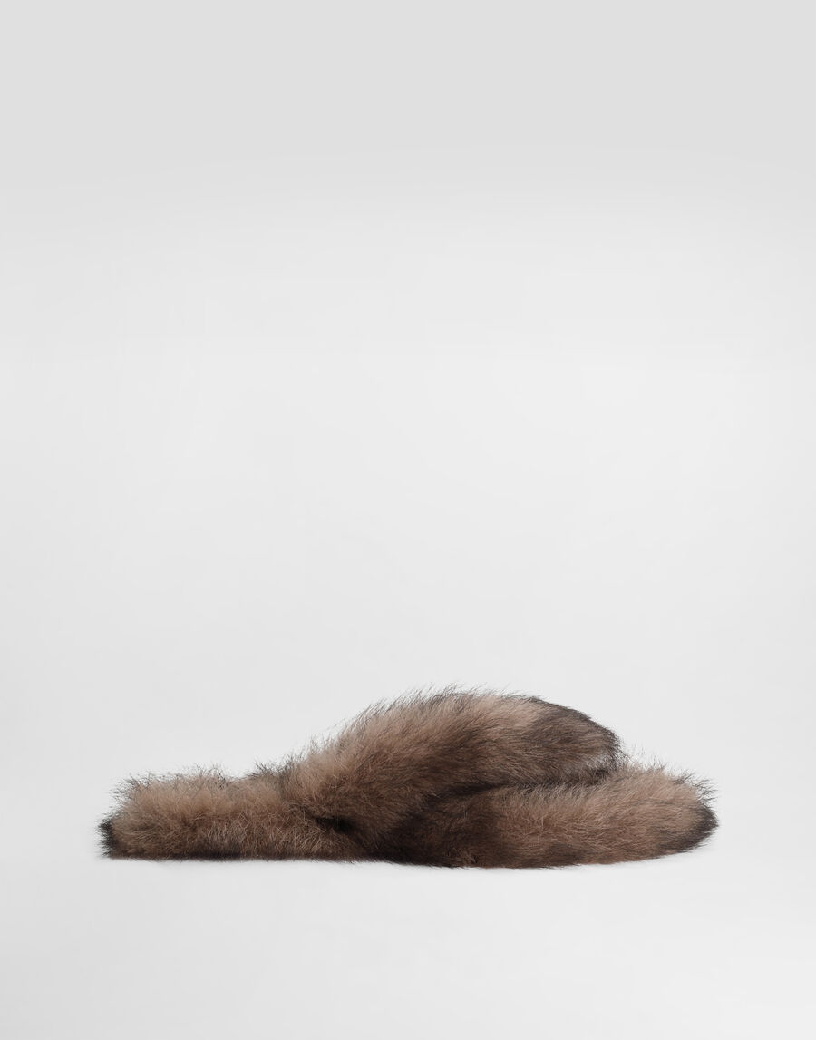 Shearling flip-flops