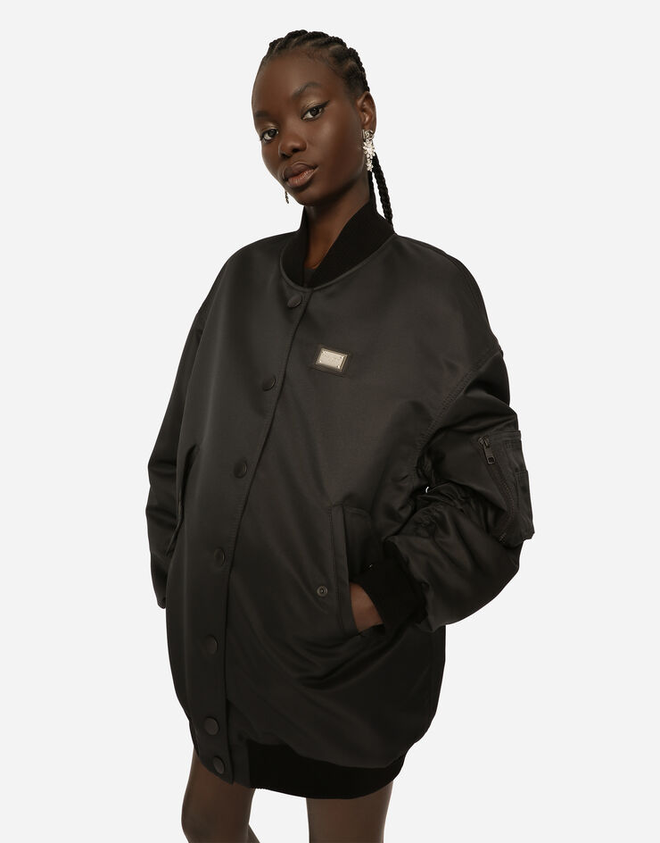 Dolce & Gabbana Cazadora de raso duquesa con placa con logotipo Negro F9M37THUM01