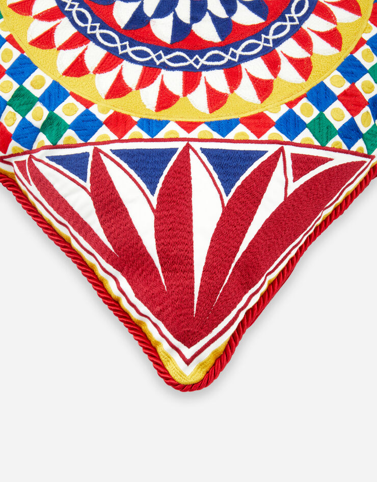 Dolce & Gabbana Cojín mediano bordado Multicolor TCE015TCABQ