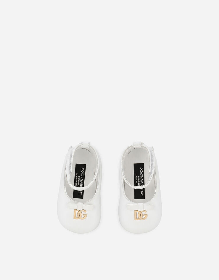 Dolce & Gabbana حذاء باليه من جلد نابا أبيض DK0065AB793
